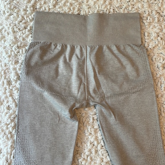 Gymshark Vital Seamless Leggings - Light Grey Marl, size Small - Picture 3 of 4